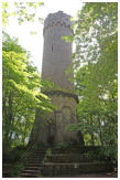 Der Aussichtsturm auf dem Katzenbuckel kann �ber eine Wendeltreppe bestiegen werden